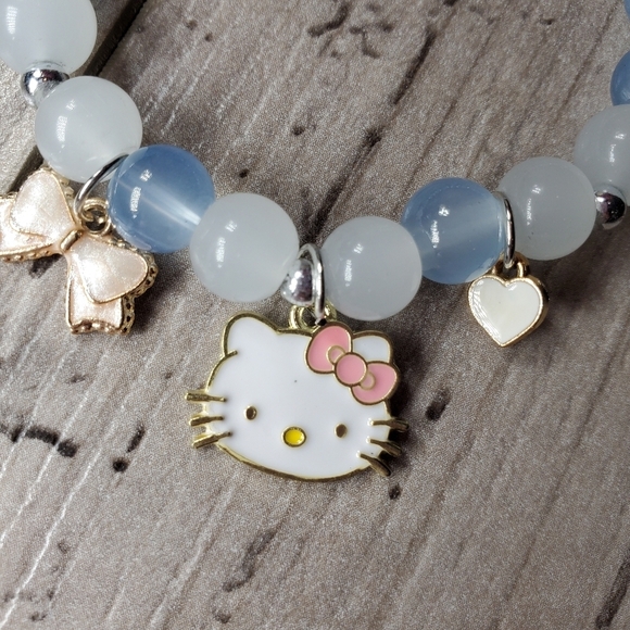 NWT Sanrio Hello Kitty Beaded Cartoon Bracelet Stretchy Blue Gray White - Picture 5 of 11